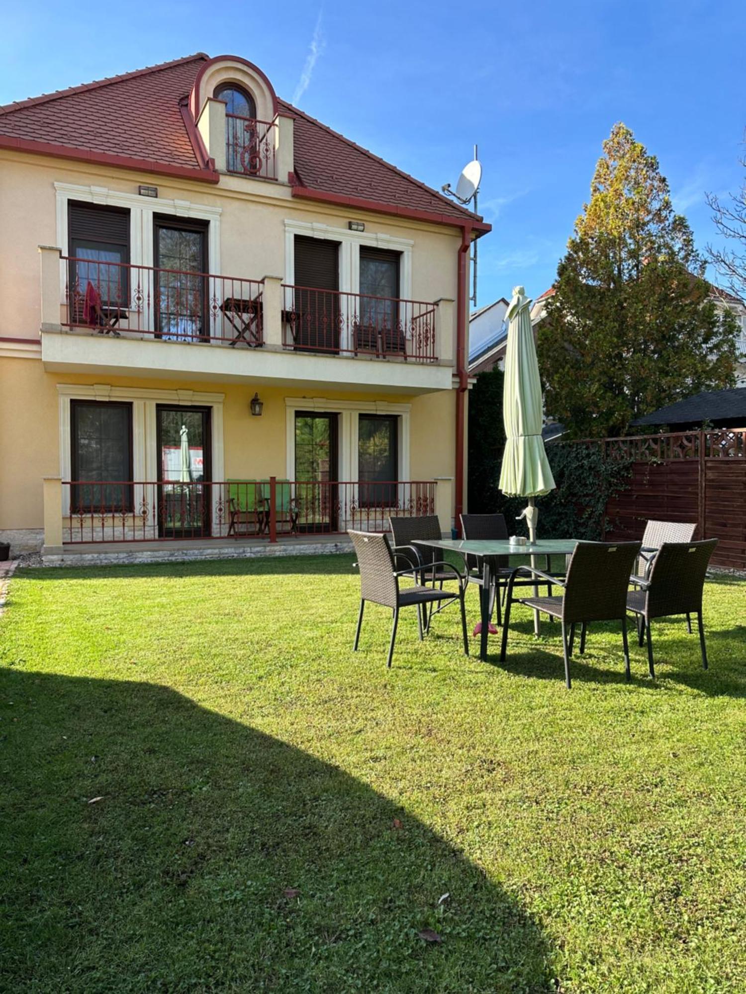 Szent Gyoergy Villa Apartmanhaz ヘーヴィーズ エクステリア 写真