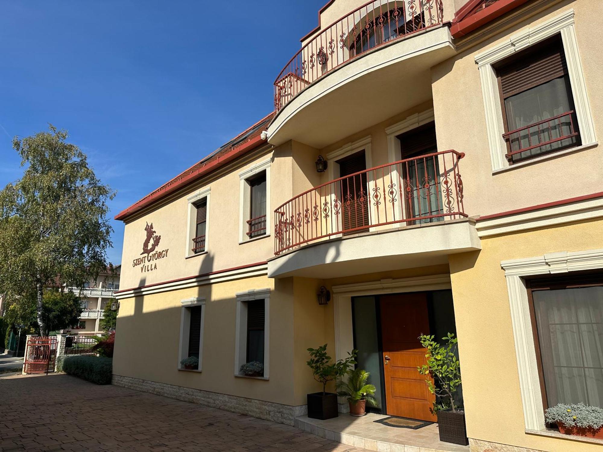 Szent Gyoergy Villa Apartmanhaz ヘーヴィーズ エクステリア 写真